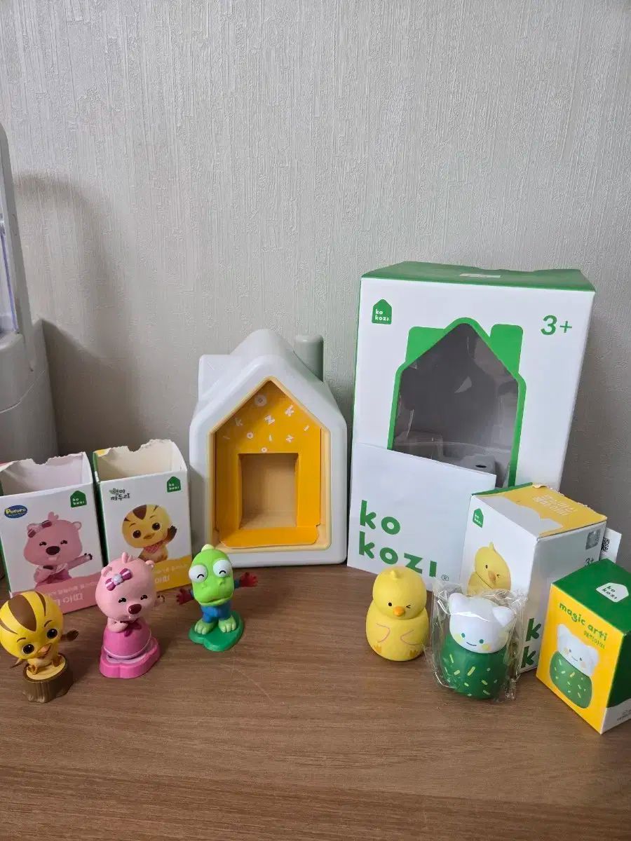 九井一 ハウス フィギュア セット 꼬꼬지