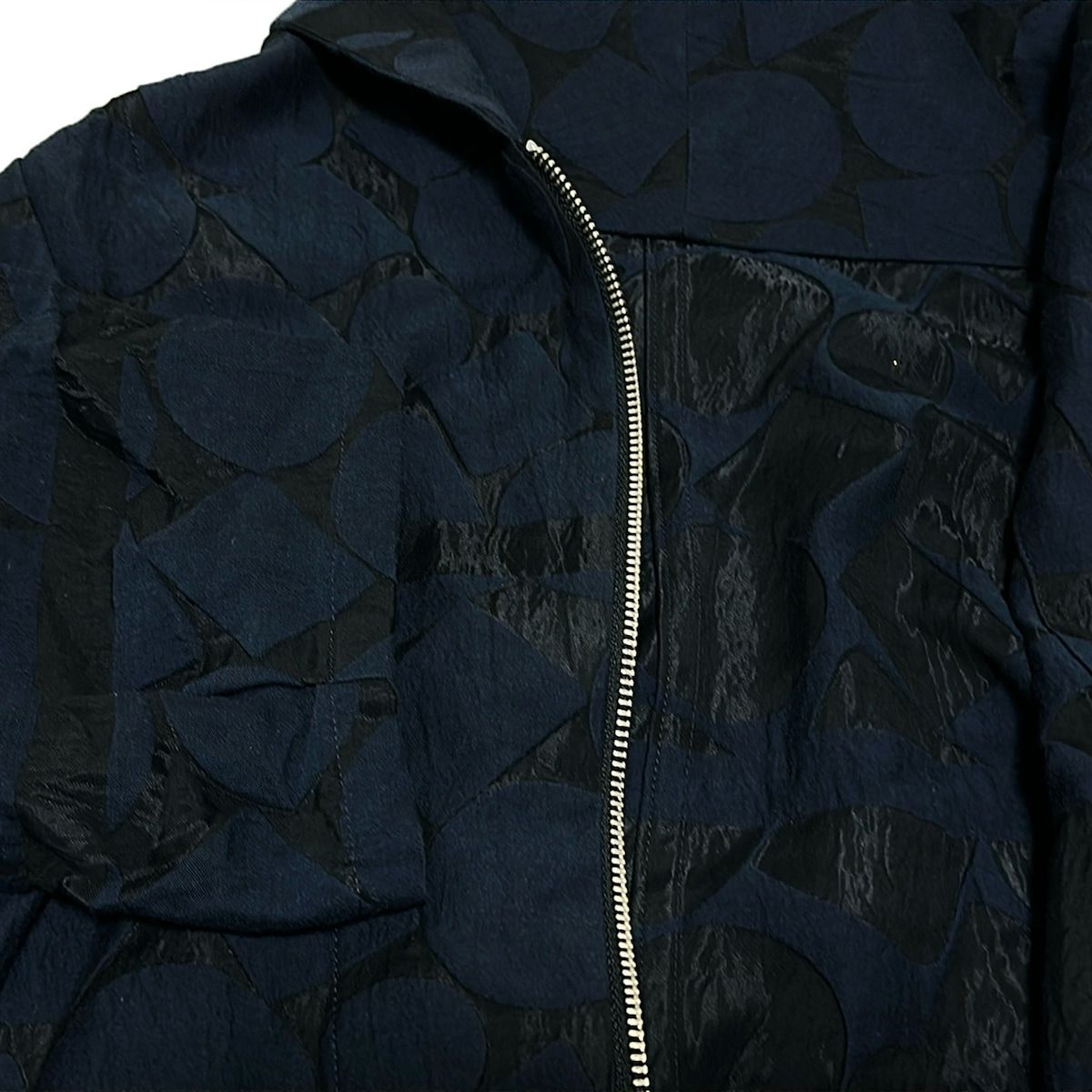 慈雨 ジウ センソユニコ ブルゾン サイズ40 M レディース - 黒×ダークネイビー 長袖 ジップアップ 春 秋 GULLKHAN_COM