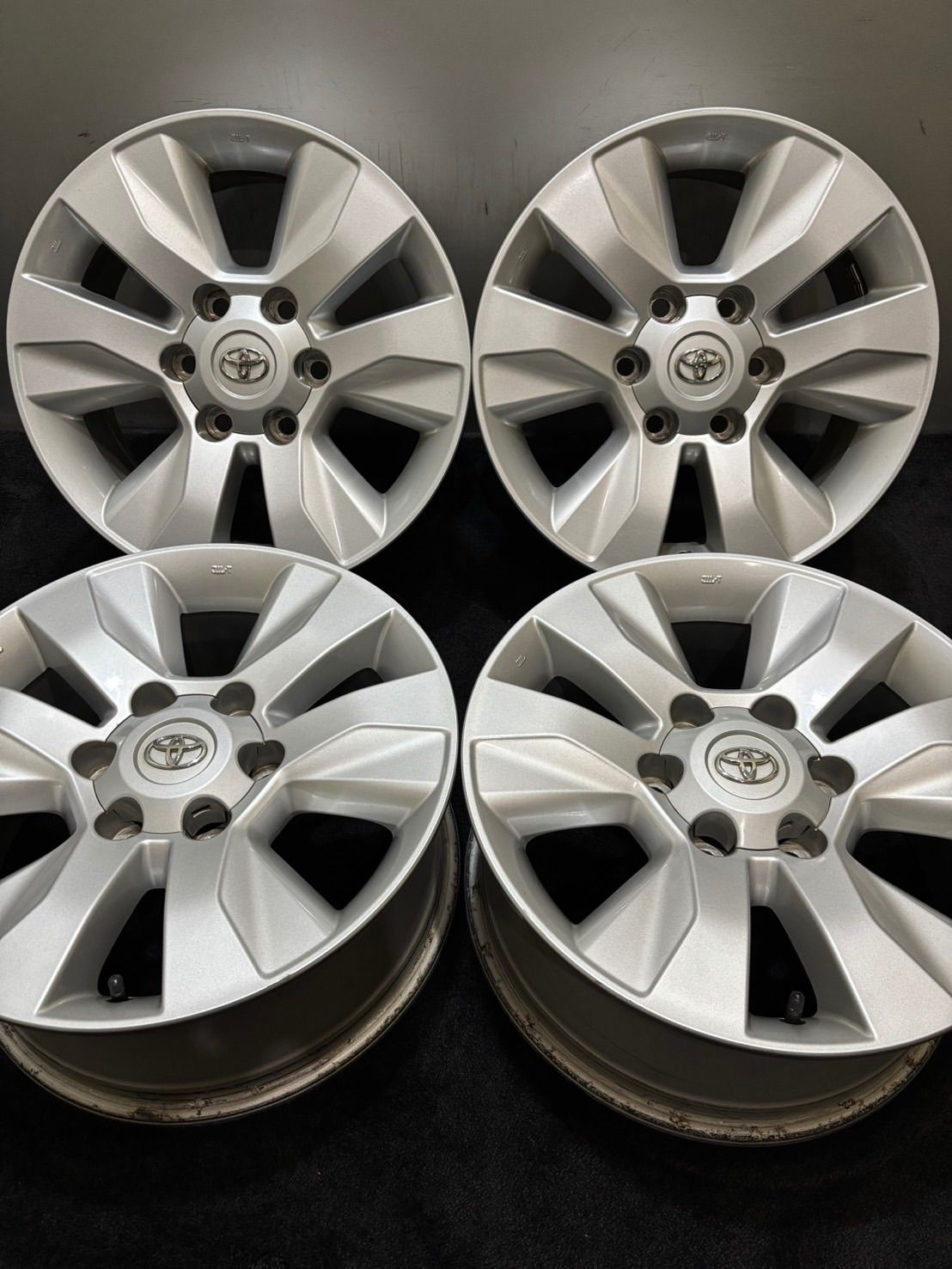 トヨタ ハイラックス 17インチ 7 5 J 30 139 6 H アルミホイール 4本 プラド ハイエース 1 K 505
