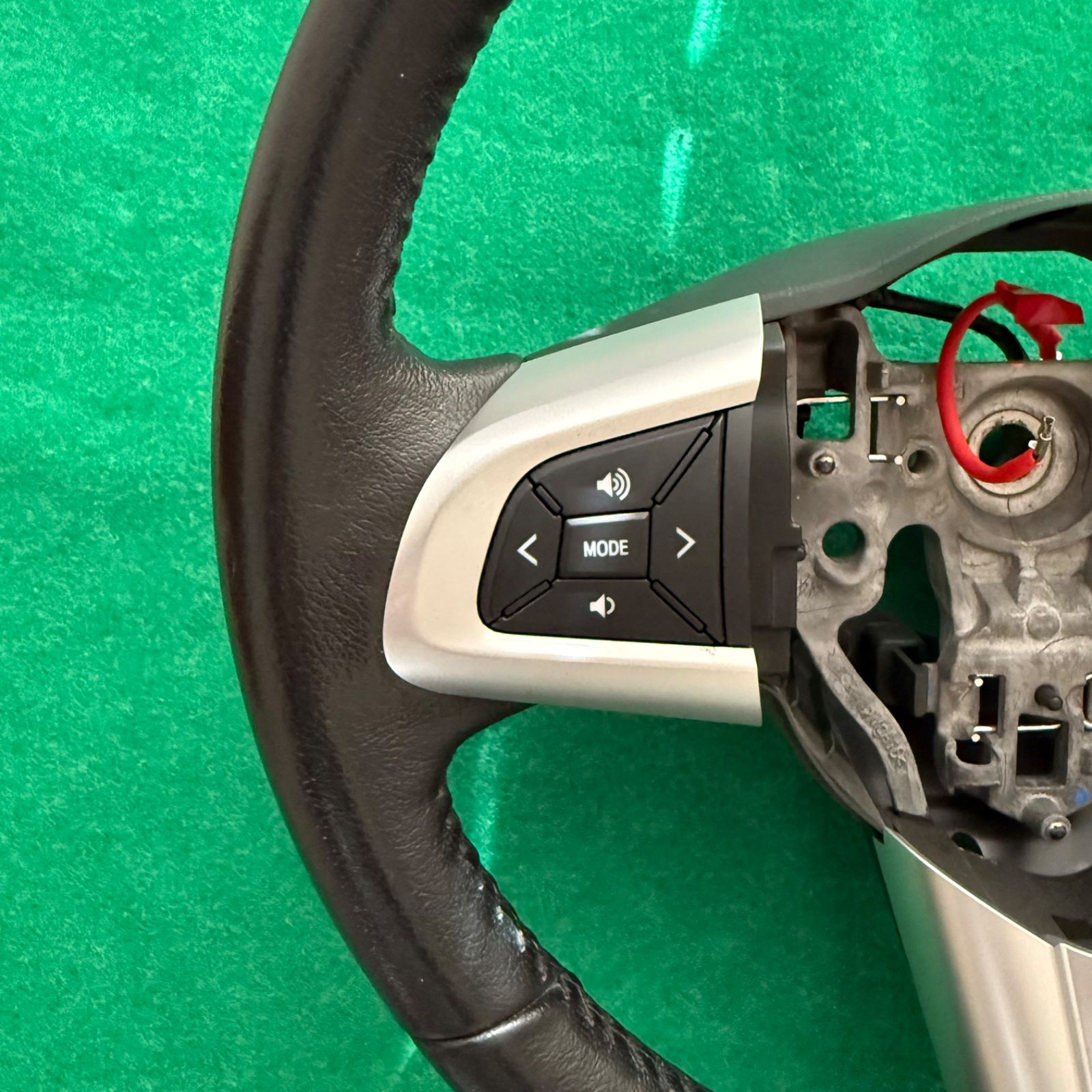 ムラカミ'ズ様専用 ダイハツ DAIHATSU ウェイク LA700S 純正 ステアリングホイール ホーンパッド・インフレーター欠品