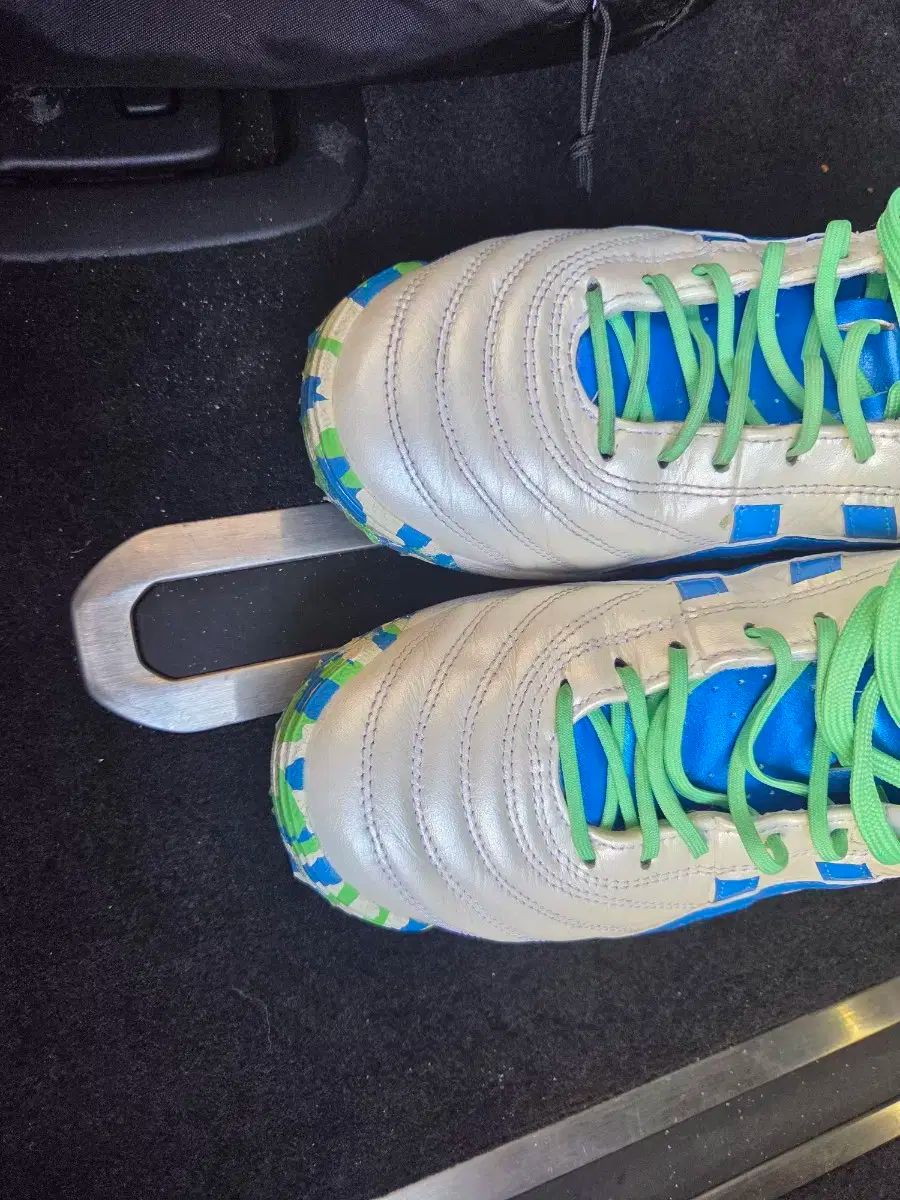 アシックス サッカーシューズ c3