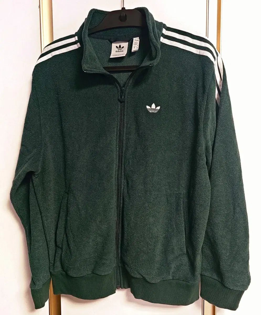 アディダス ブークレ トラックジャージ ユニセックス