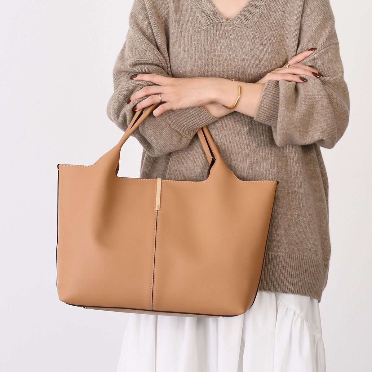 TOD'S トッズ レザー ショッピング バッグ ミディアム-スモール - メルカリ