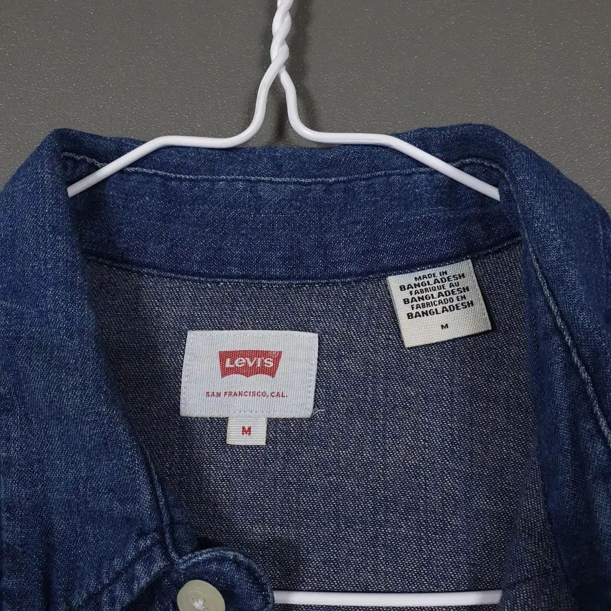 ボタン デニムシャツ