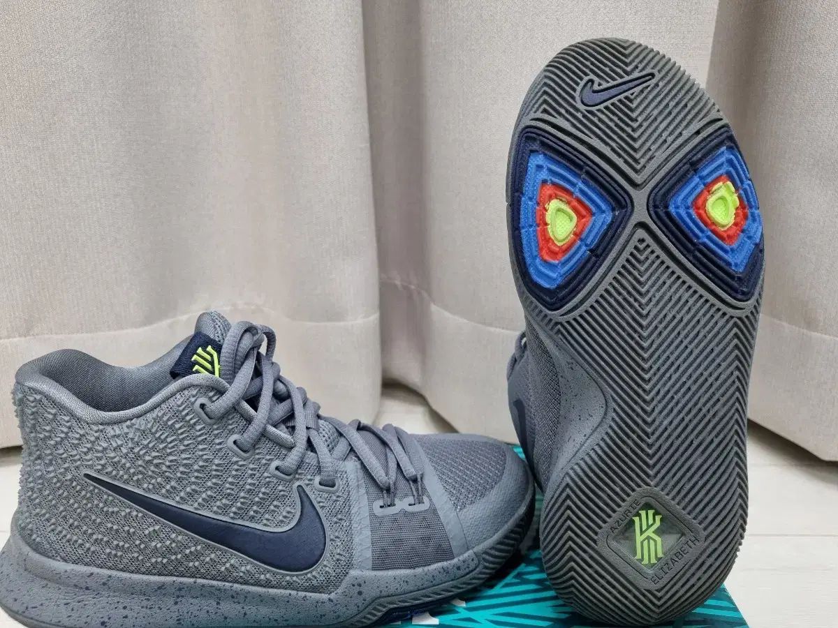 ナイキ カイリー バスケシューズ スニーカー