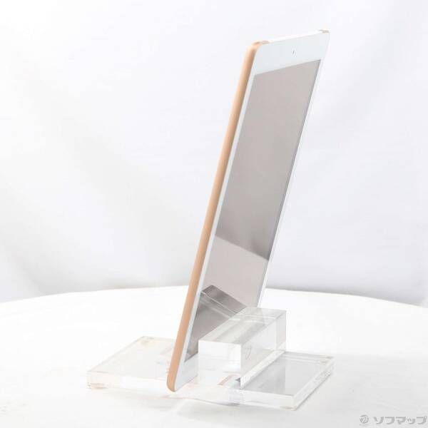 〔 品〕 iPad 第6世代 32GB ゴールド MRM02J A SIMフリー 258