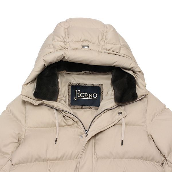 25AWモデル ヘルノ HERNO メンズ アレンデール フェイクファースタンド ダウンコート ベージュ PI001159U 12414Z 1980 2025-26AW m-outer KANDAIZUMI_COM