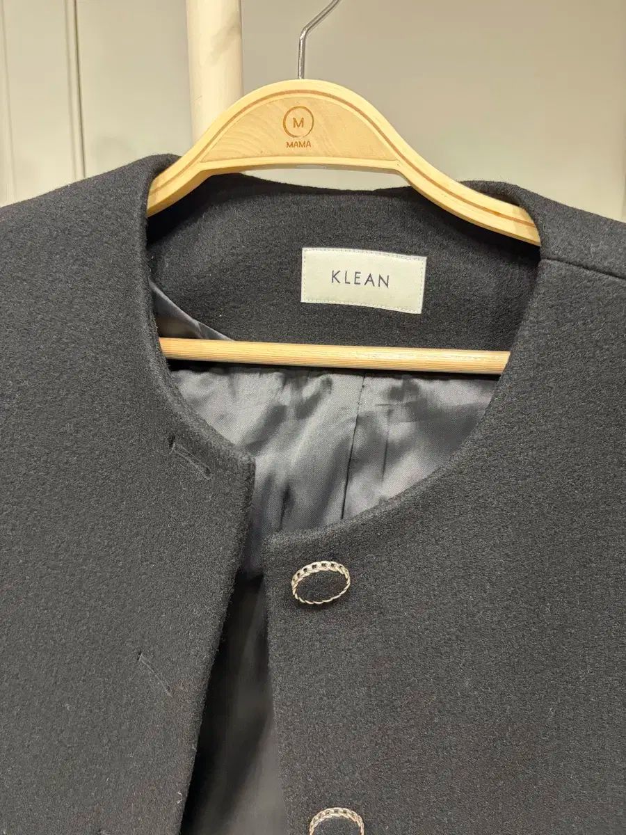 klean_Classic crop jacket - Black GULLKHAN_COM