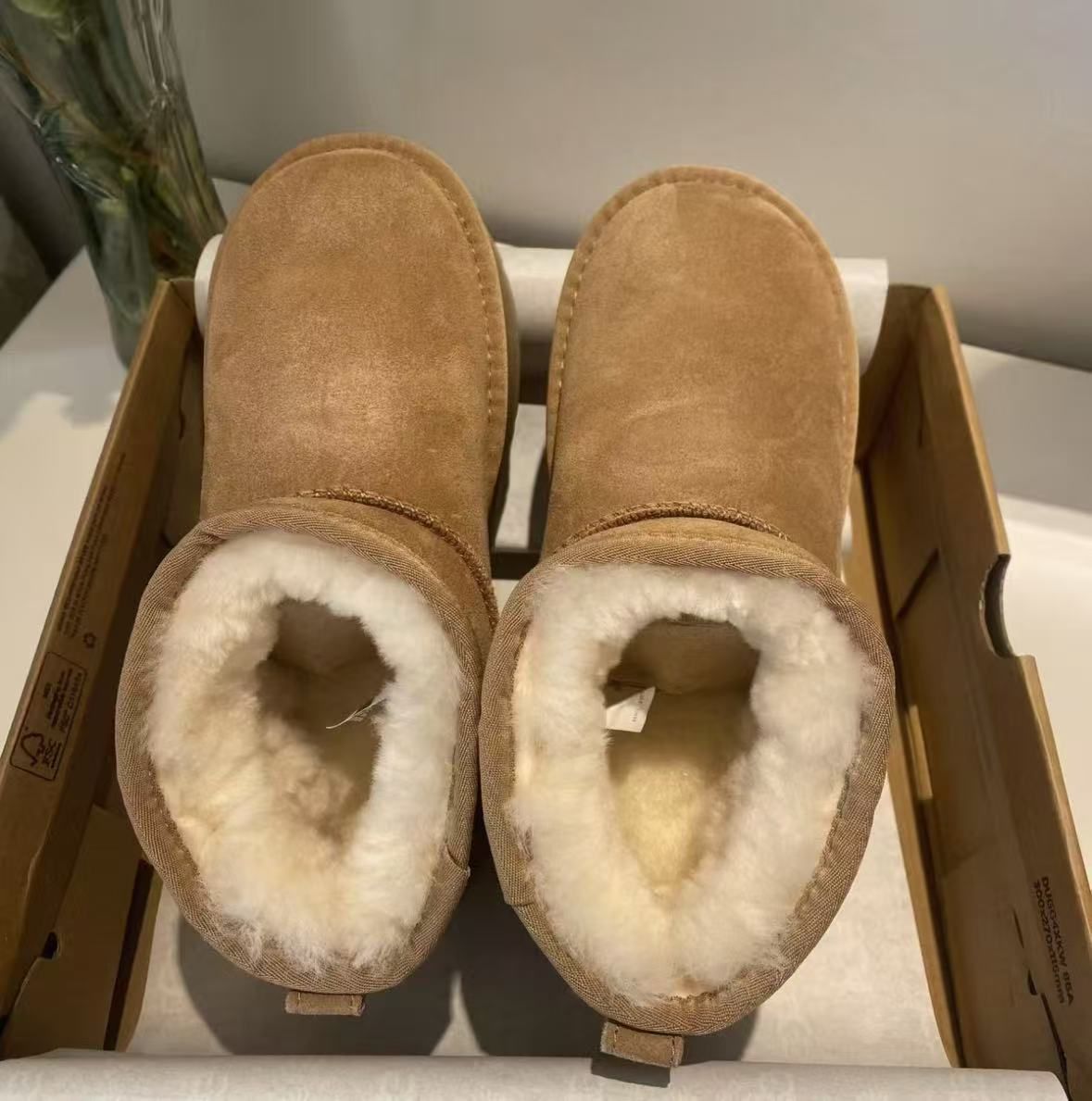 UGG クラシック ウルトラ ミニ プラットフォーム