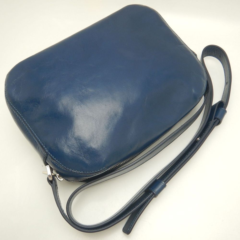 ショルダーバッグ