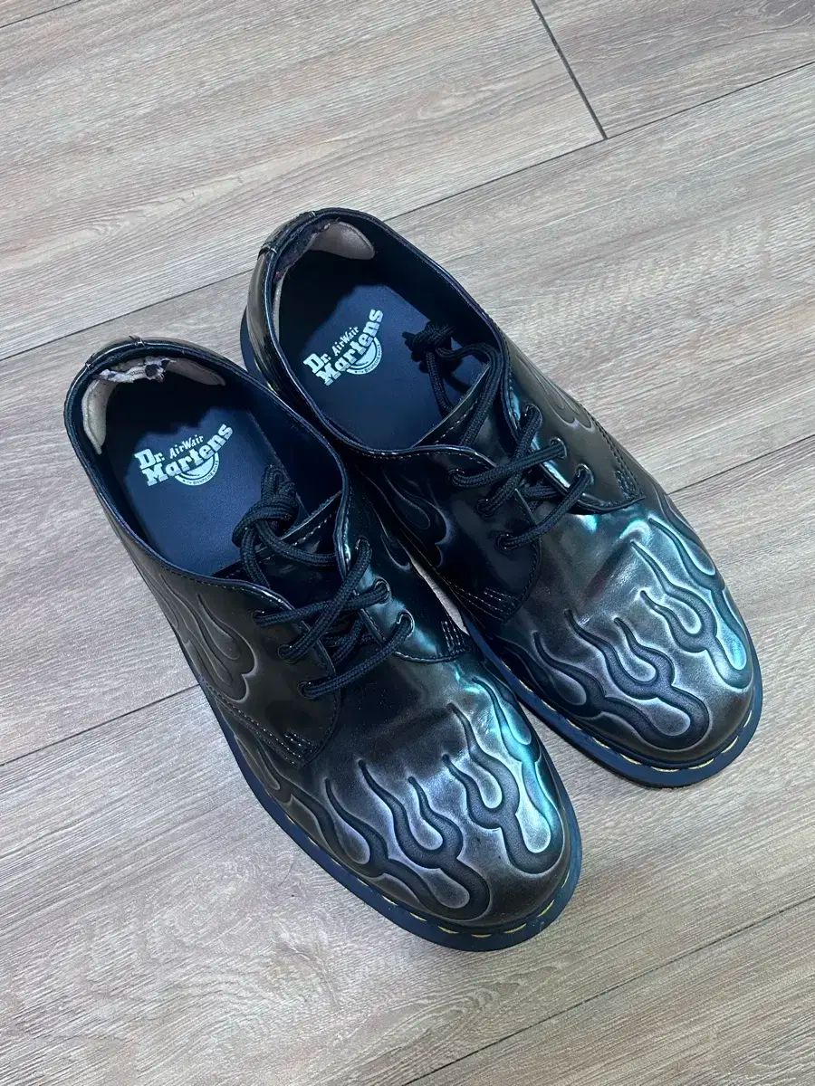 270 DR MARTENS ドクターマーチン INFERNO