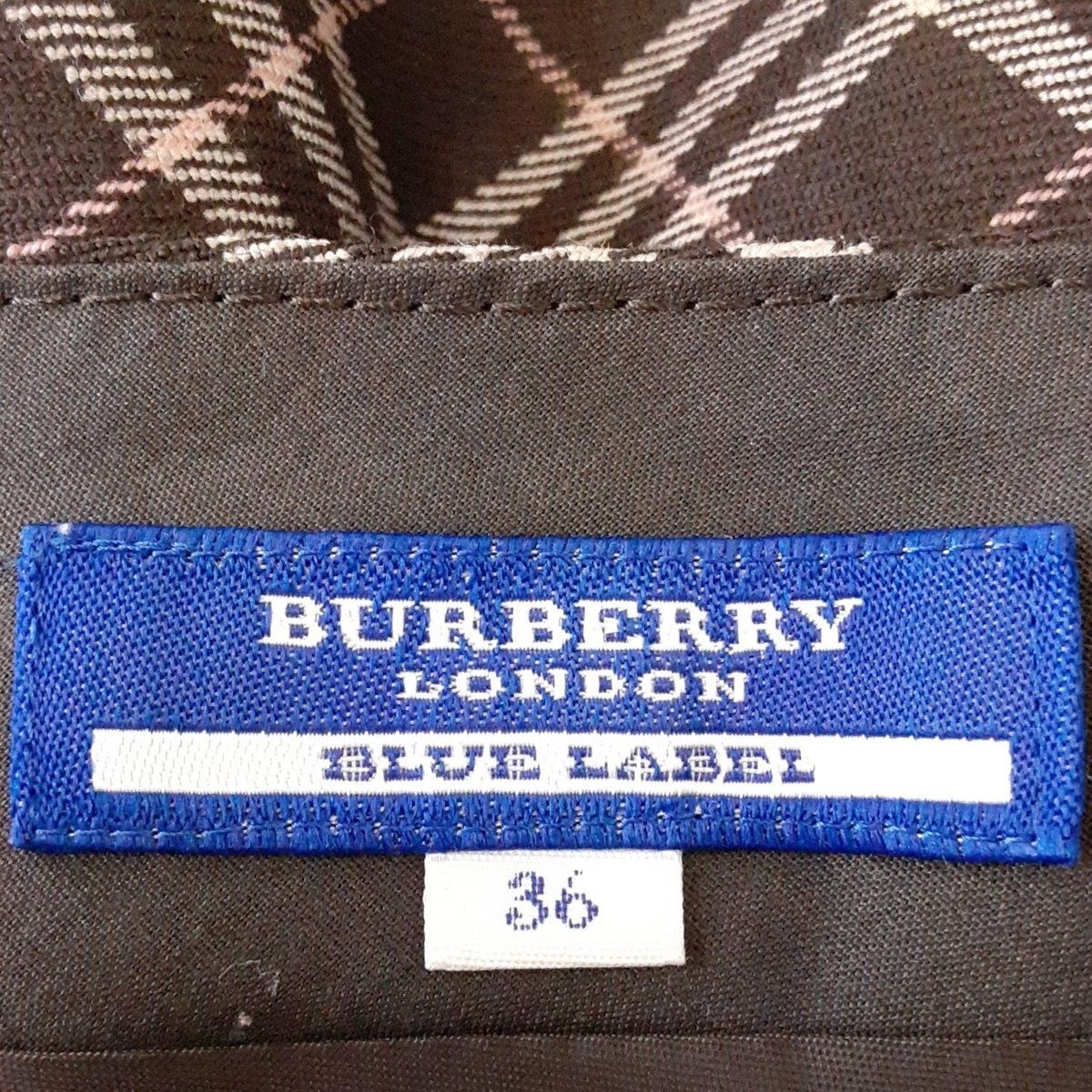 - ダークブラウン×ベージュ×ピンク