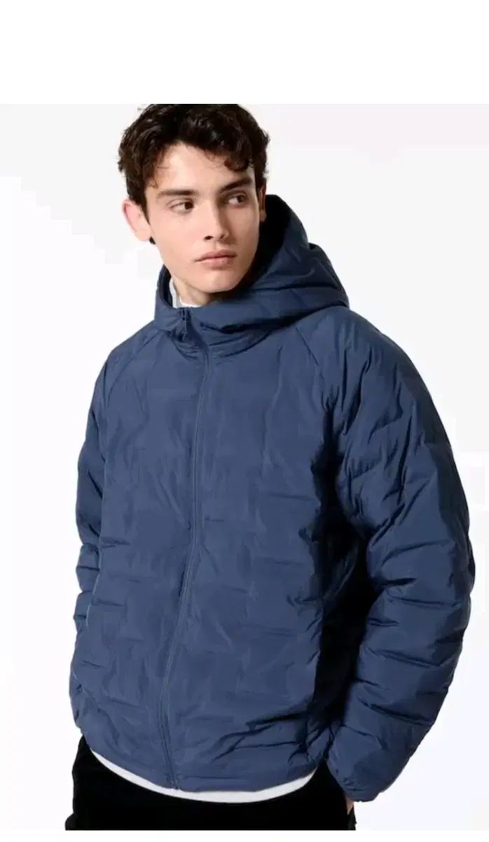 UNIQLO ユニクロ 軽量ダウン 日本 バージョン