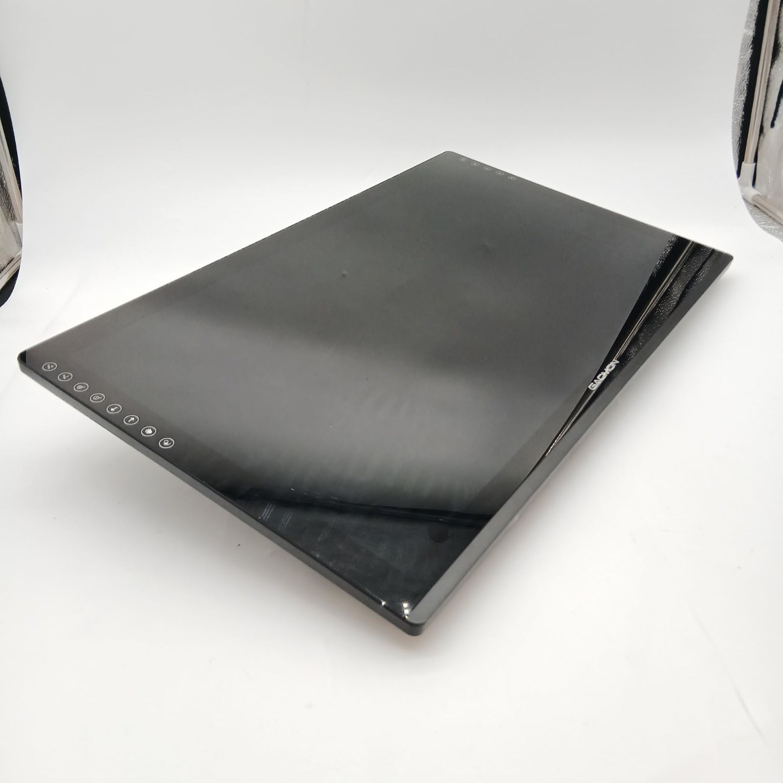 No.4112 GAOMON 液タブ PD2200 21.5インチ 92 NTSC IPSパネル フルラミネーション 液晶タブレット 傾き検知 筆圧8192レベル 充電不要ペン イラスト デザイン お絵描き 液晶ペンタブレット 無段階スタンド付き