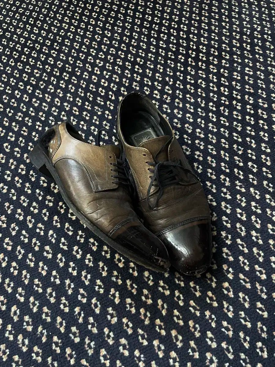 メゾンミハラヤスヒロ エナメル ダービーシューズ