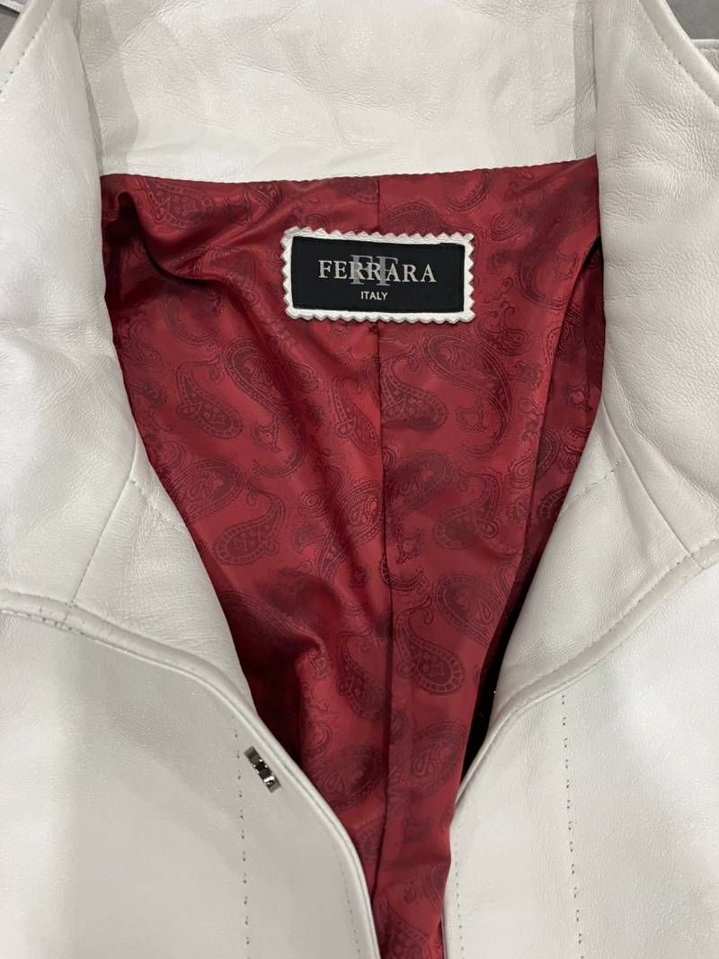 FERRARA フェラーラ ITALY製 羊革 レザーコート ホワイト系 メンズ Mサイズ相当 裏地ペイズリー柄 ベルト付き