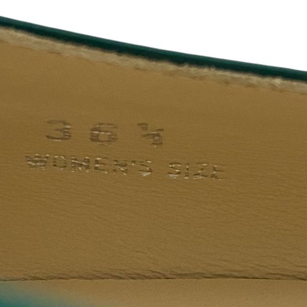 フラットシューズ