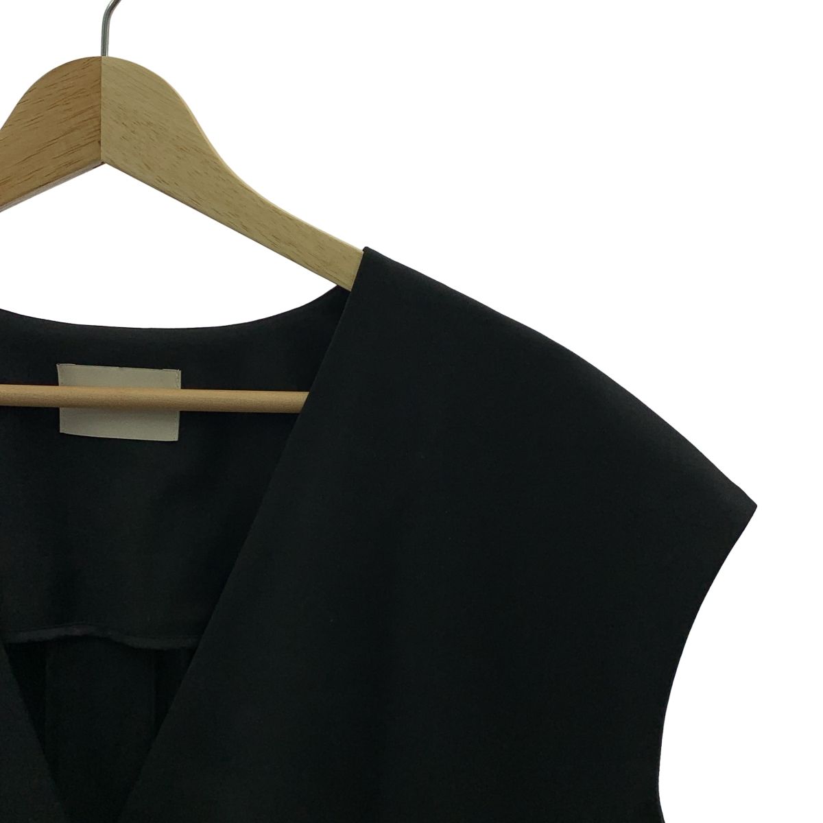 LE PHIL ルフィル サマーウールノースリーブベスト F ブラック レディース