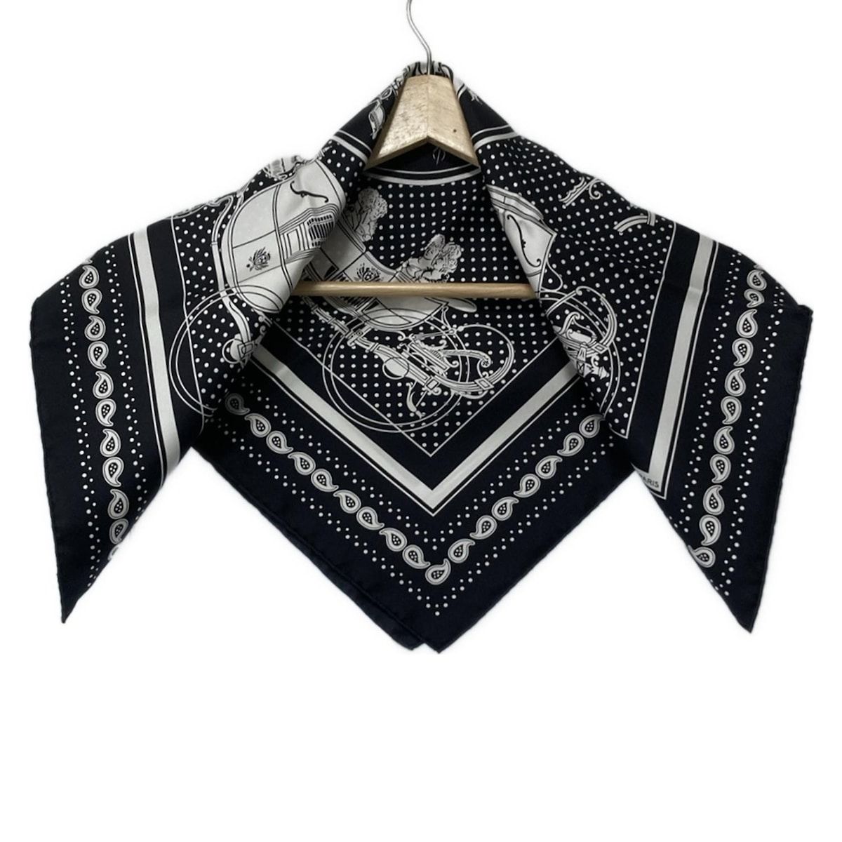 HERMES エルメス スカーフ カレ55 黒×白 馬車柄