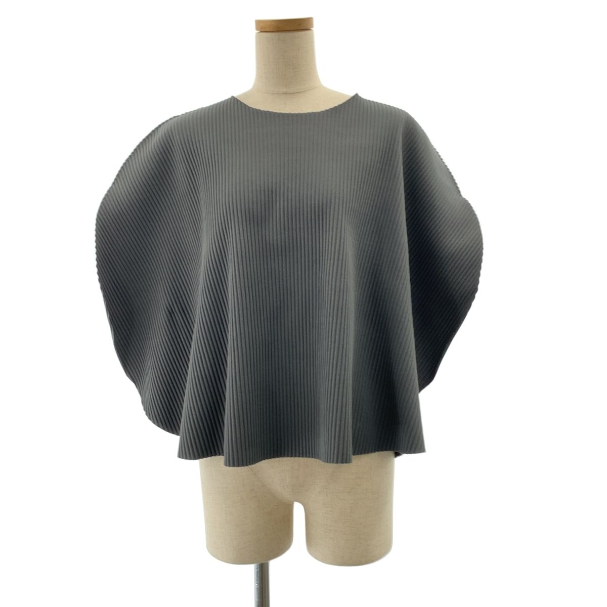 me ISSEY MIYAKE ミーイッセイミヤケ 変形 サークル プリーツ カットソー グレー レディース