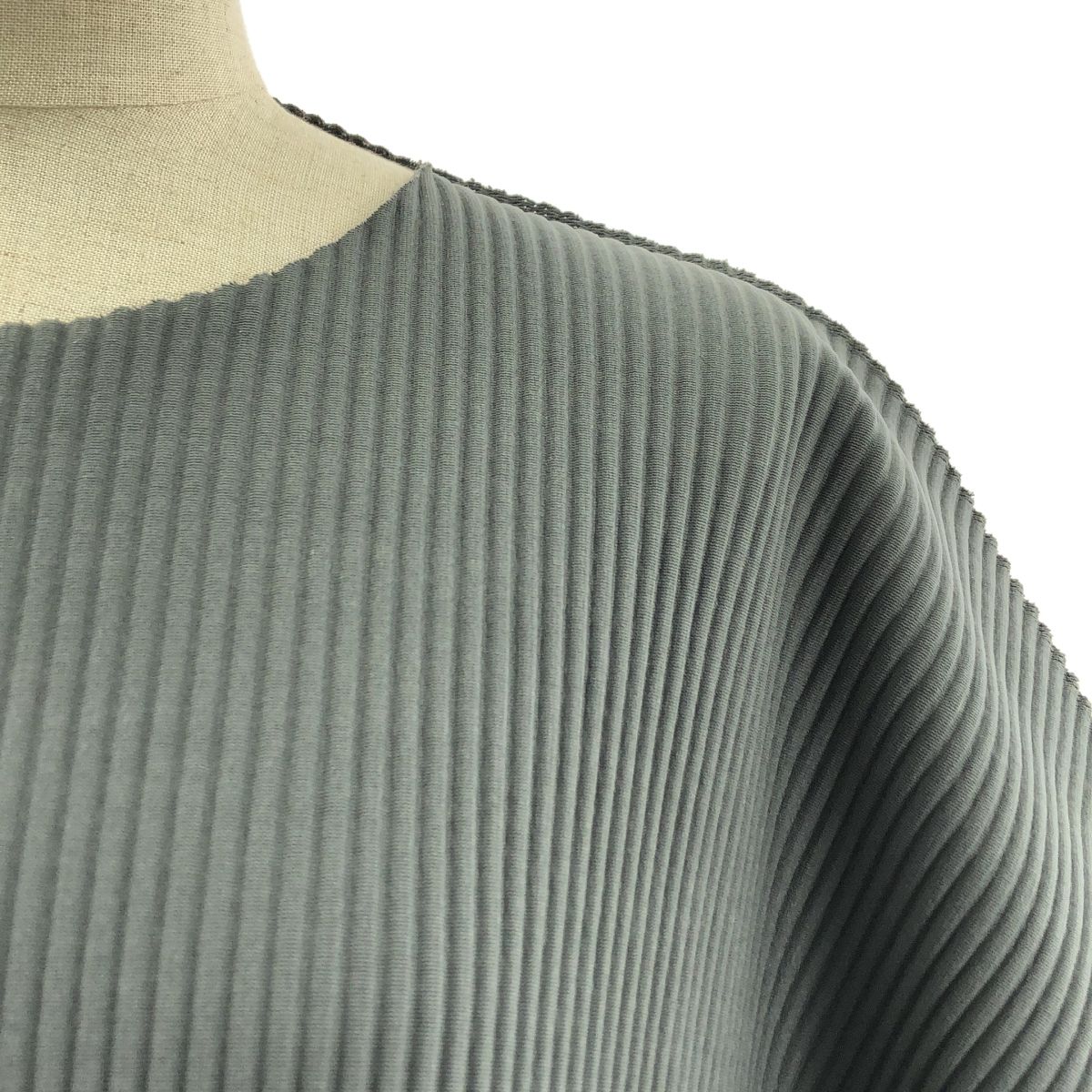 me ISSEY MIYAKE ミーイッセイミヤケ 変形 サークル プリーツ カットソー グレー レディース