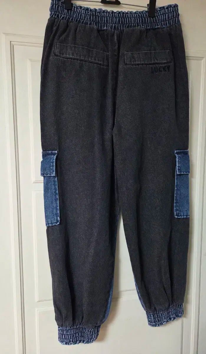 ラッキーシュエトゥ デニム ジョガーパンツ
