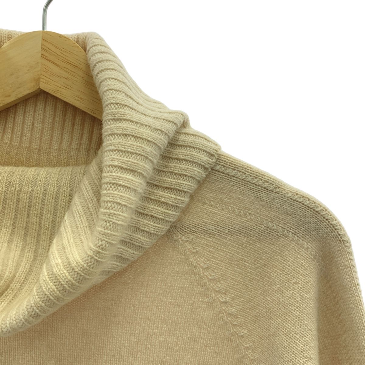 OF ELGIN ジョンストンズオブエルガン カシミヤ タートルネック ニット セーター 36 アイボリー レディース
