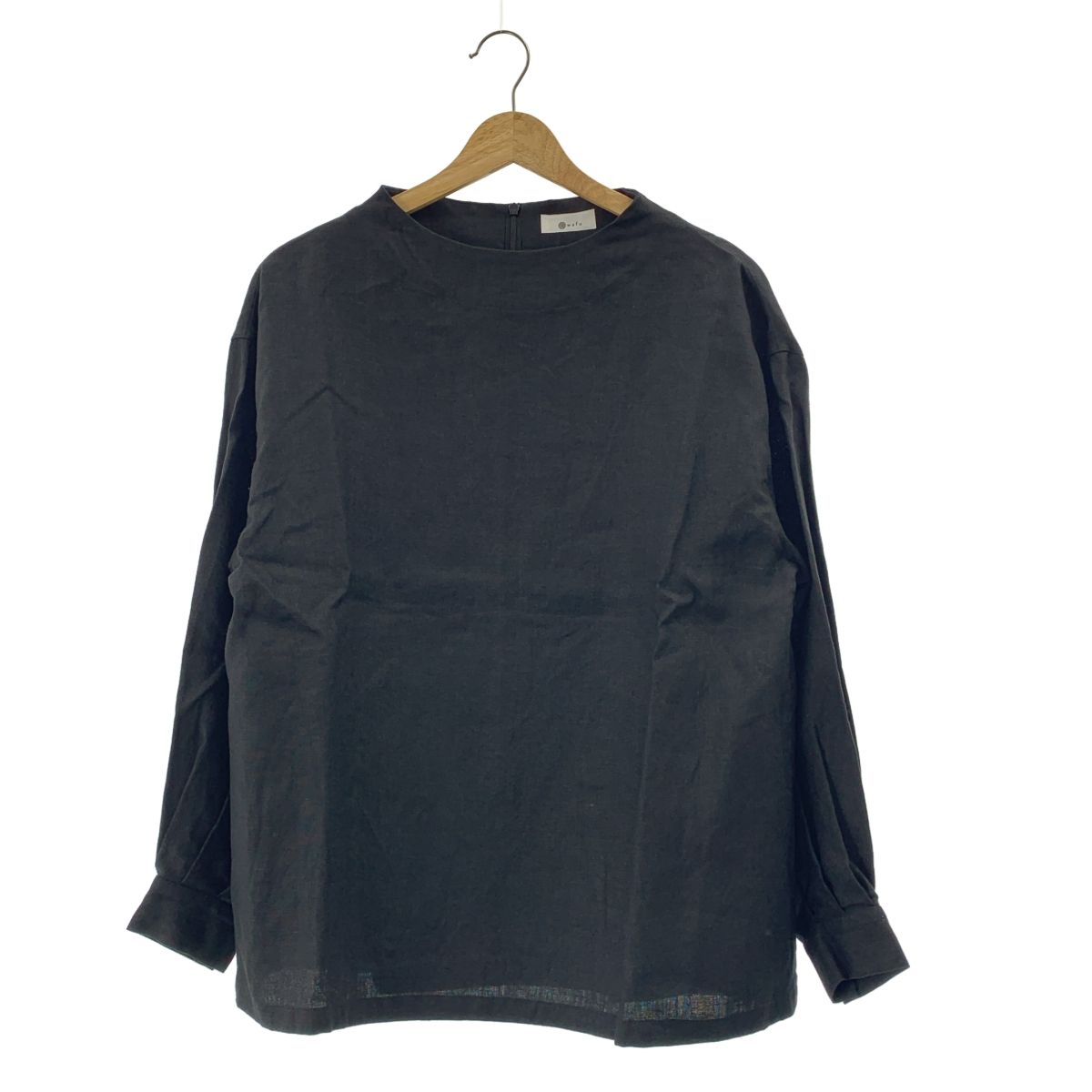 wafu ワフ リネン バックジップ プルオーバーブラウス ブラック レディース