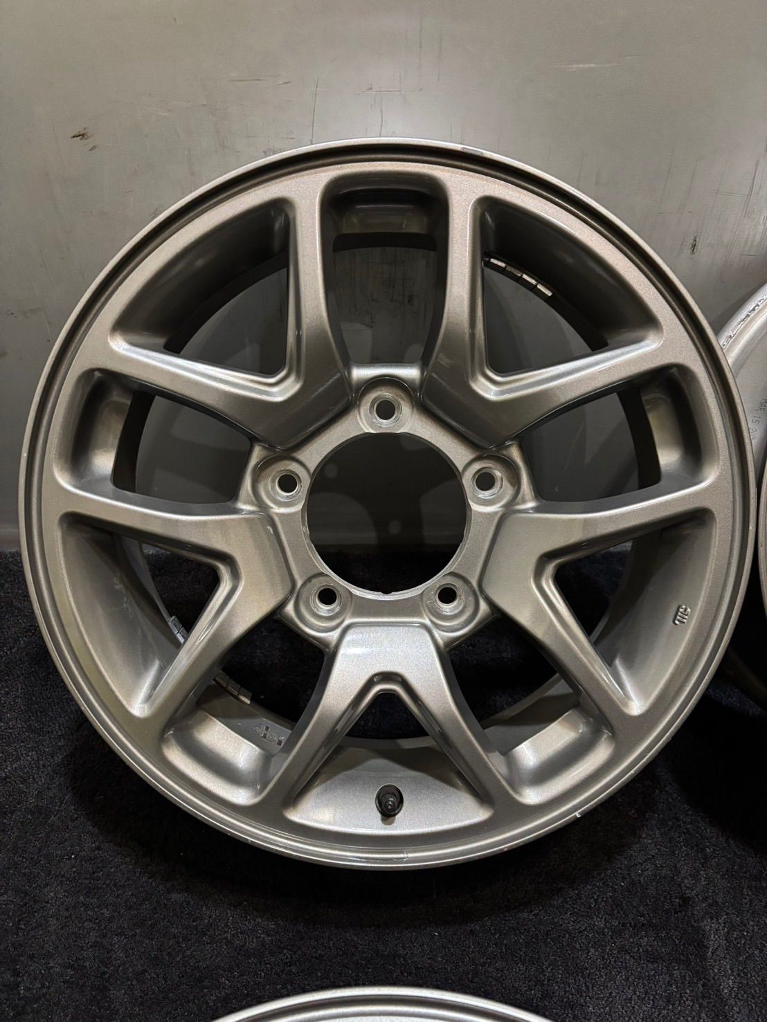 スズキ JB 64 ジムニー 16インチ 5 J 22 139 7 H アルミホイール 4本 2 K 512