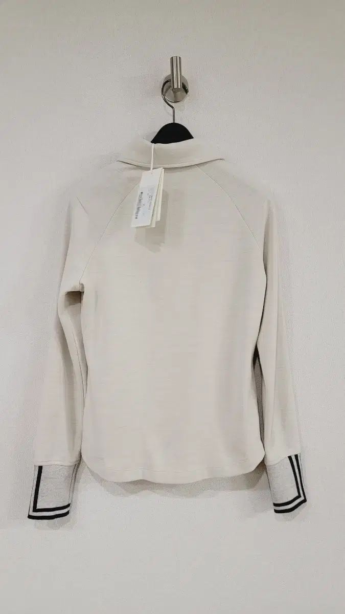  LANVIN ランバン 新商品 トップス 85 ストレッチが良く とても柔らかい生地 長袖 Tシャツ カットソー