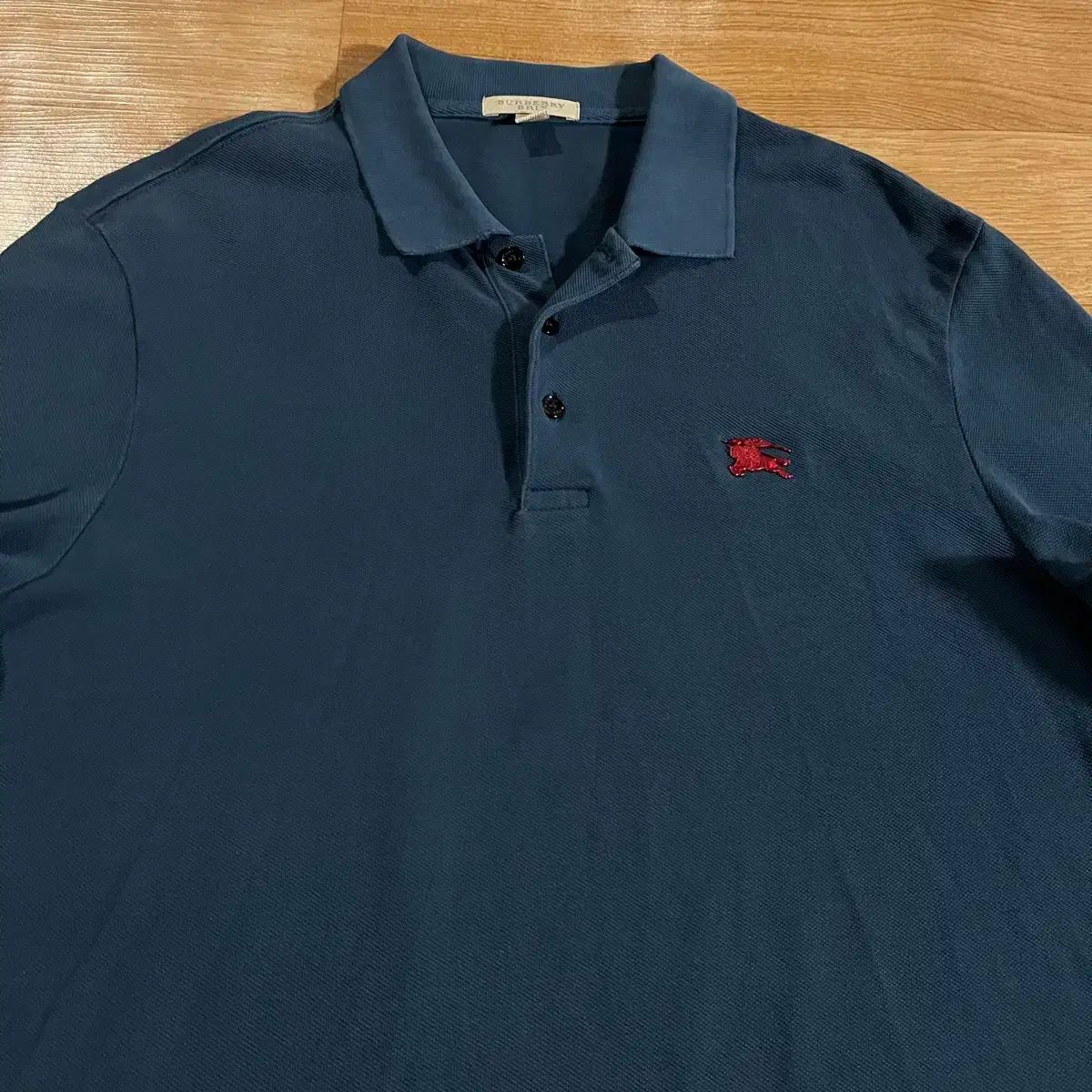 100 バーバリー メタルロゴ 長袖Tシャツ