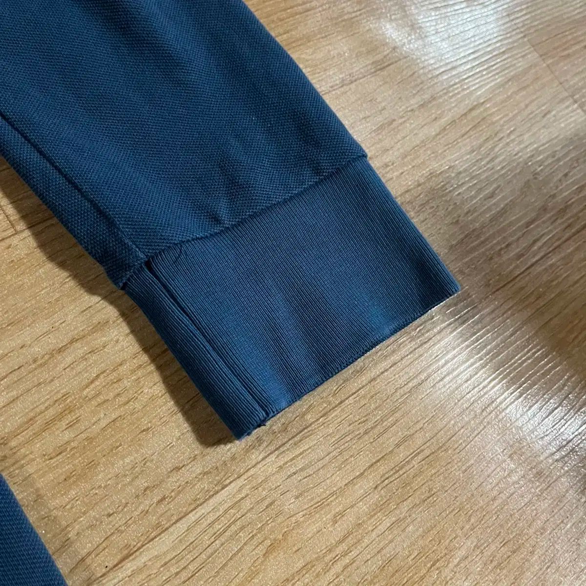 メタルロゴ 長袖Tシャツ