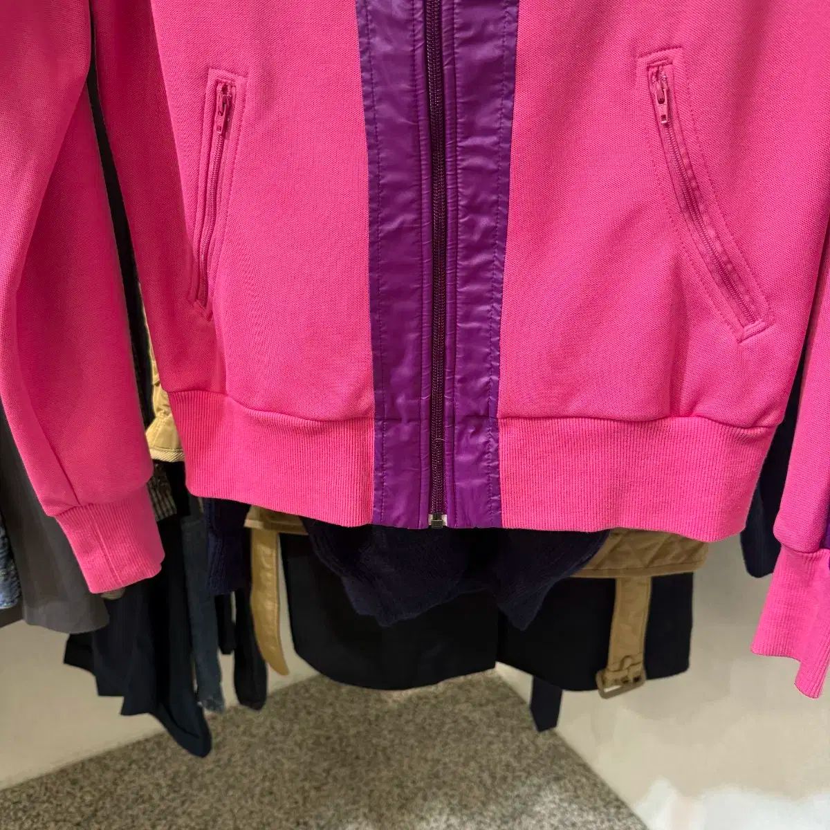 トラックジャージ