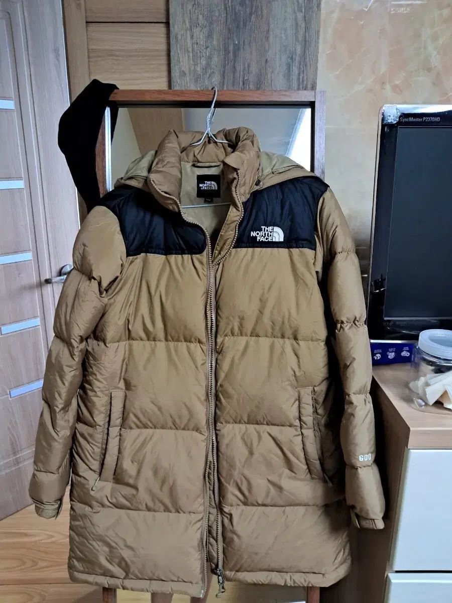 THE NORTH FACE ザノースフェイス 600 ロングダウンジャケット ロング丈 ブラウン 140 キッズ