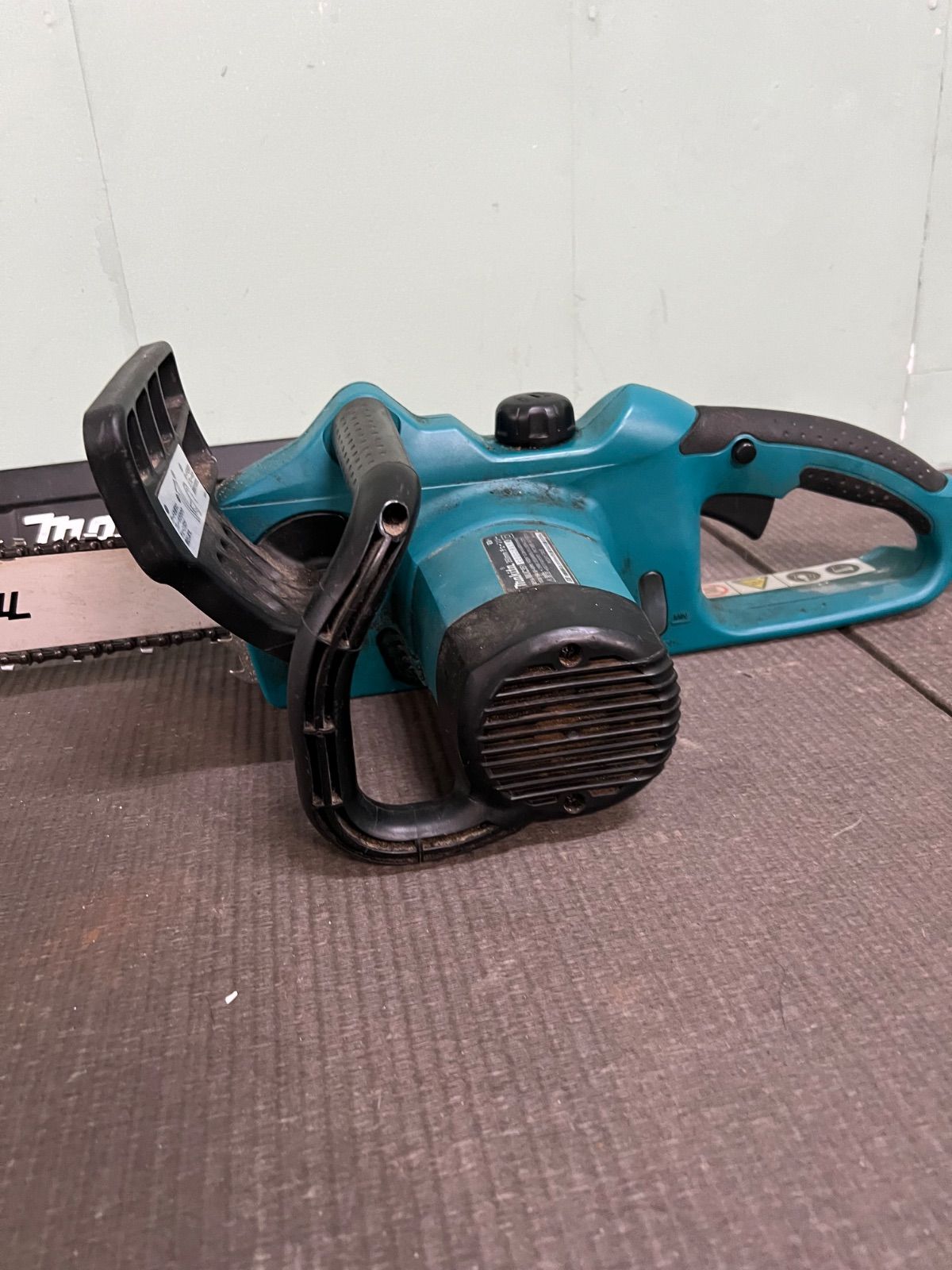 ⭐︎ makita チェーンソー 350mm MUC351 中古 動作確認済 - メルカリ