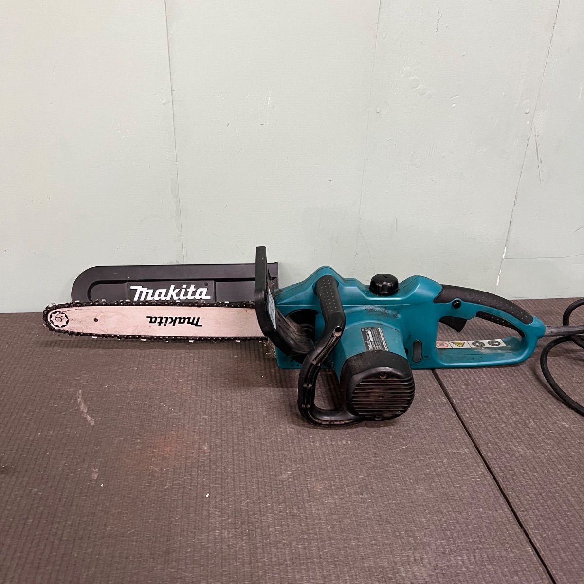 ⭐︎ makita チェーンソー 350mm MUC351 中古 動作確認済 - メルカリ