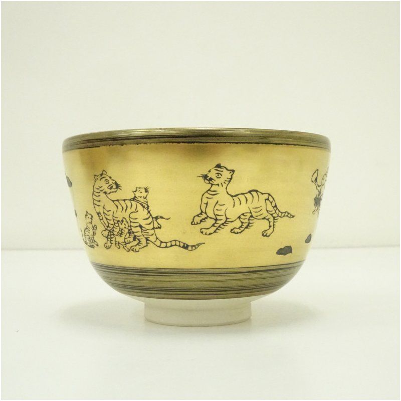 京焼 上山善峰造 金地鳥獣戯画寅茶碗 共箱 茶道 抹茶 おしゃれ 抹茶茶碗 抹茶碗 和食器 レトロ 茶器 骨董 茶わん 茶会 茶の湯 WWW_IBETON_RU