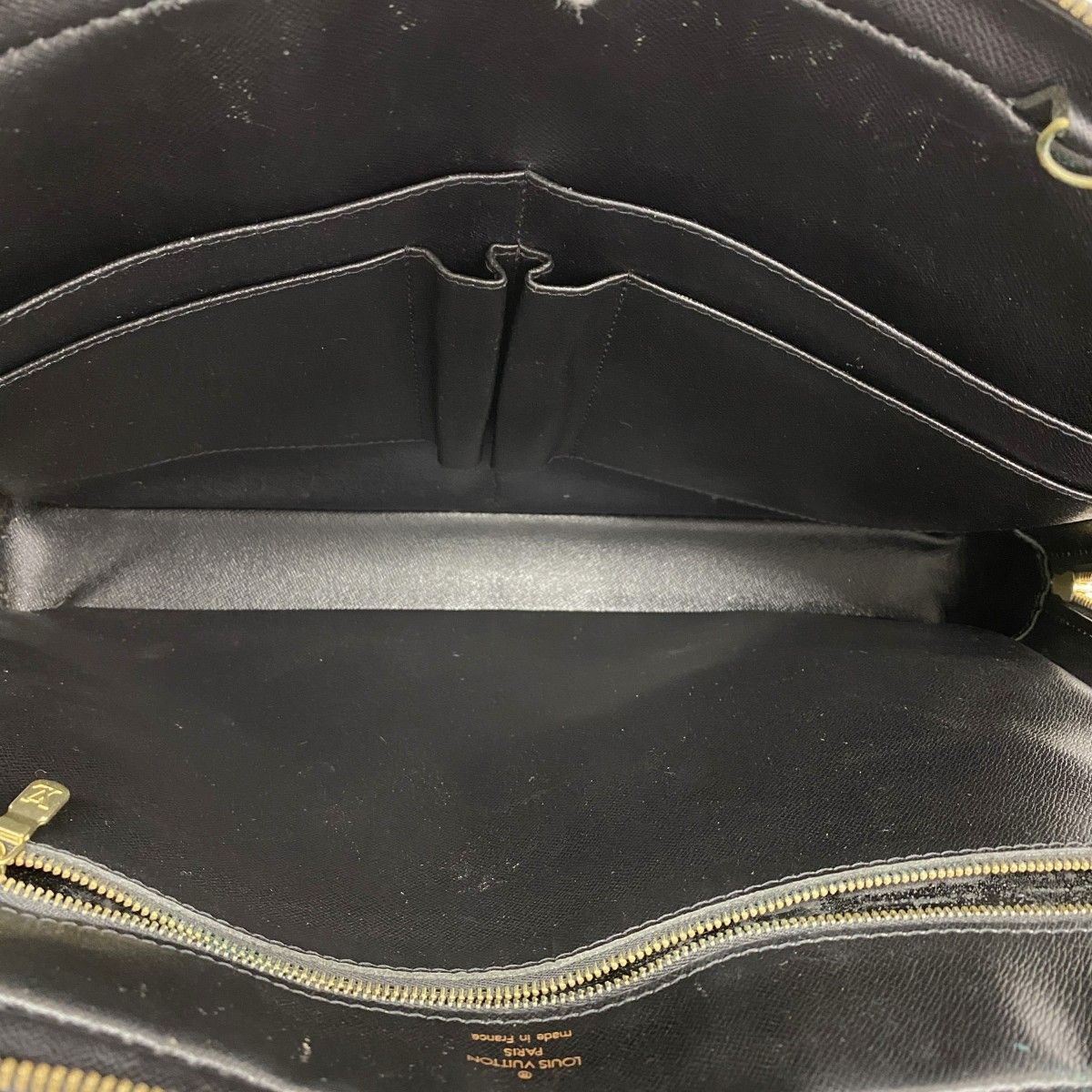 ブリーフケース