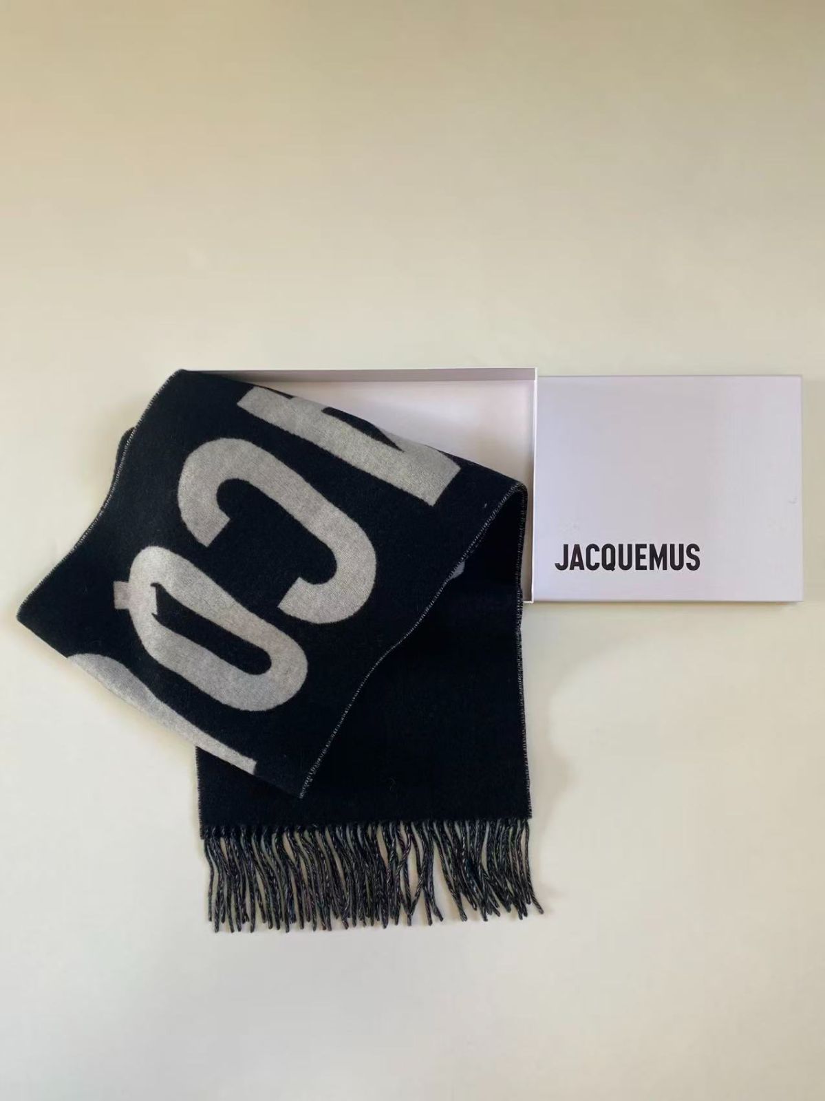 JACQUEMUS ジャックムス マフラー ロゴマフラー ブラック