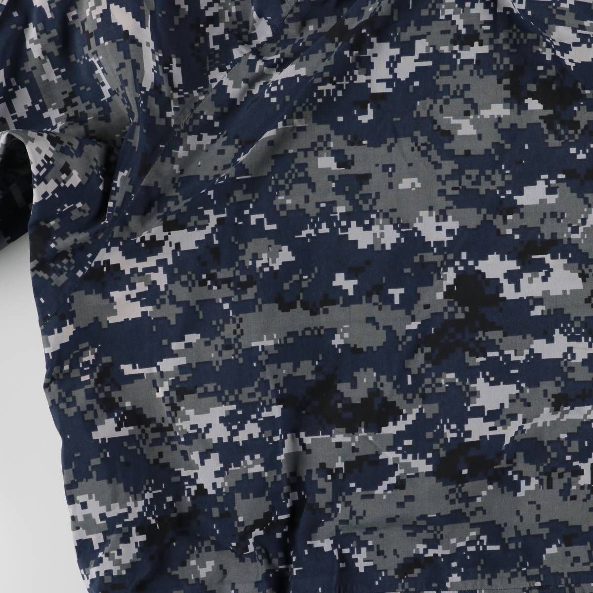 デジタルカモ ミリタリー