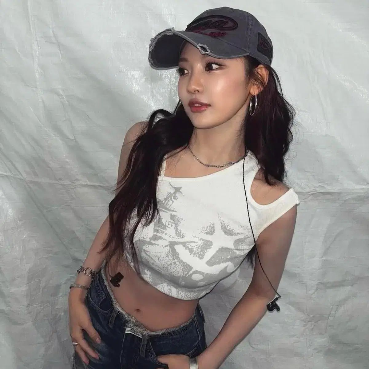 Differentis ribbed cut-out top white ニンニン NINGNING