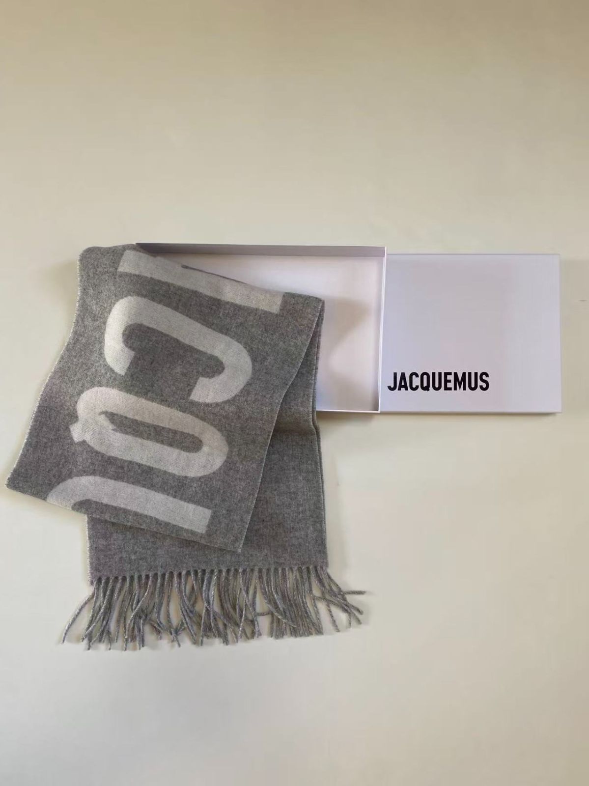 JACQUEMUS ジャックムス マフラー ロゴマフラー グレー