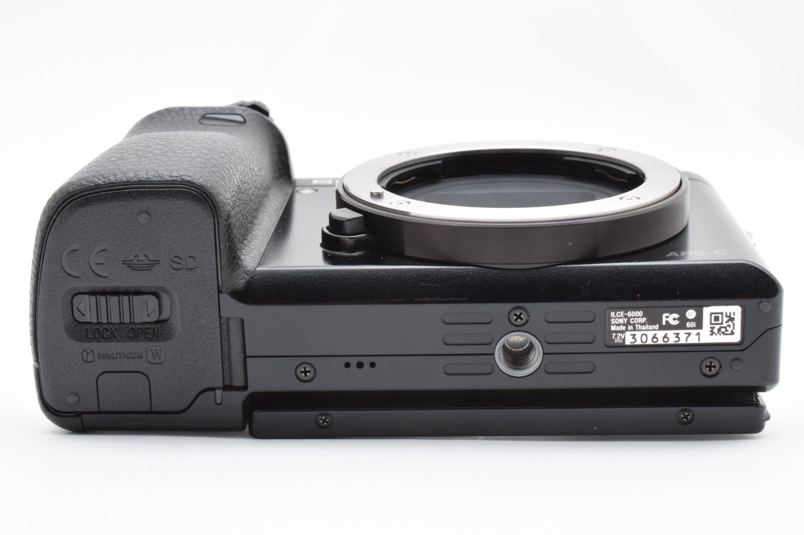  11577ショット 級 Sony α6000 no 6 チャージャー付き き ミラーレス一眼 デジタルカメラ