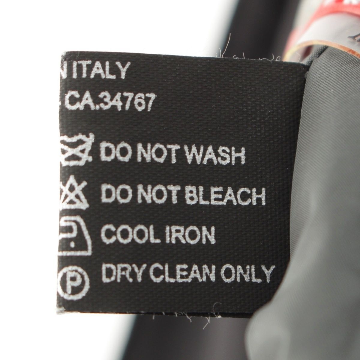 テスートナイロン ロゴ