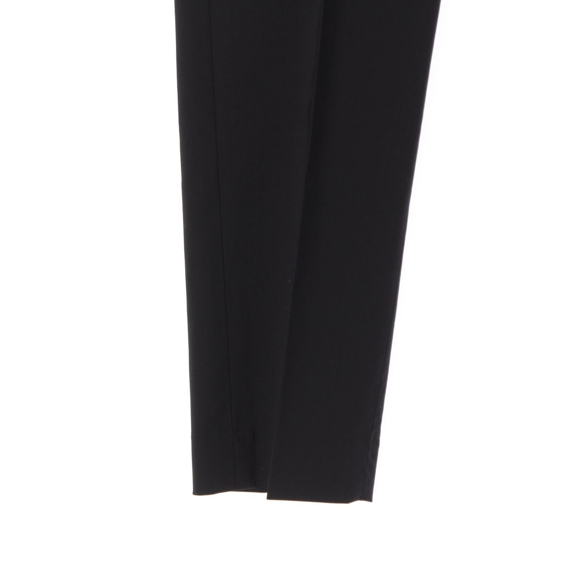 スリムクロップド