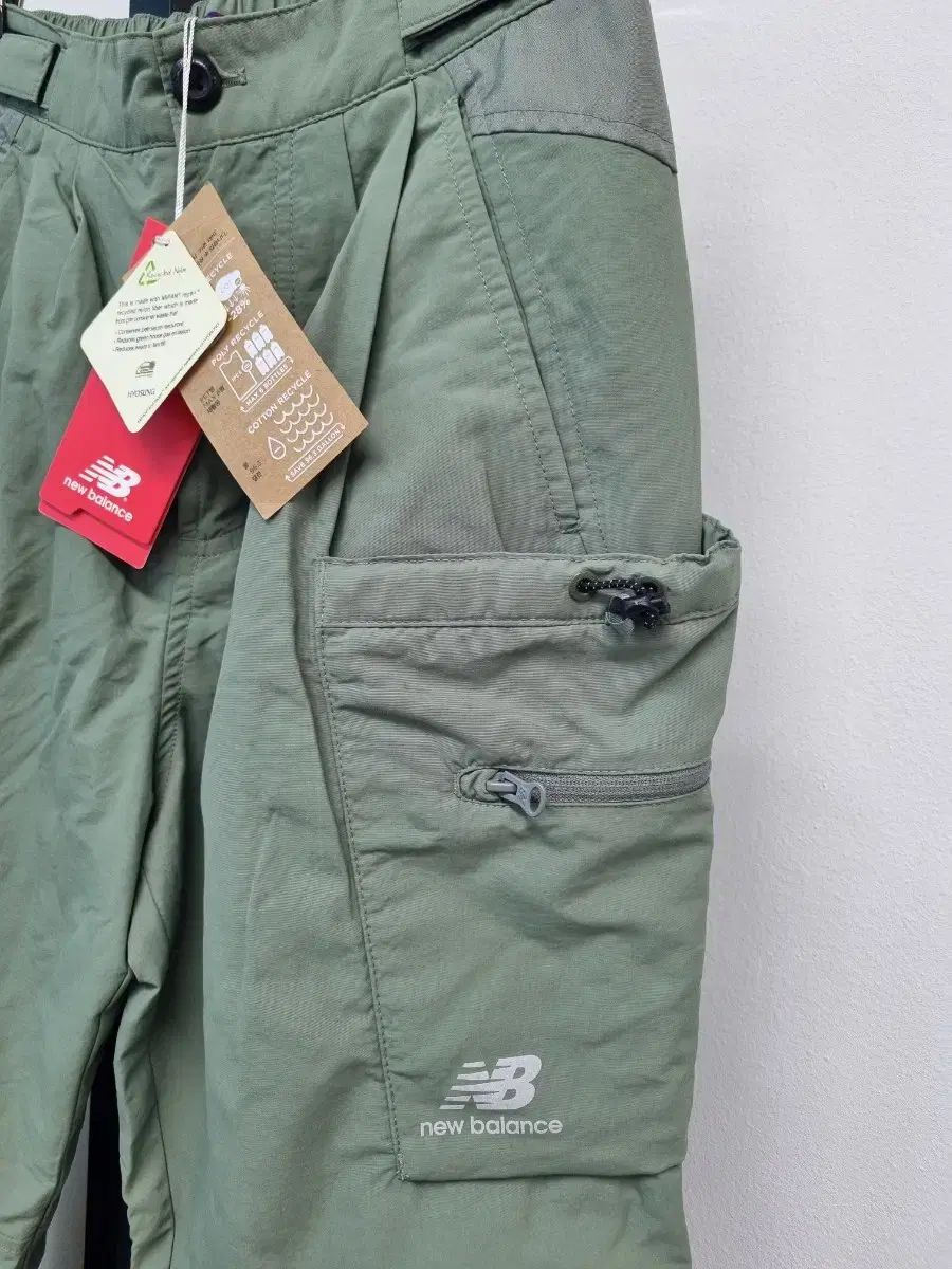 タグ ニューバランス カーゴパンツ