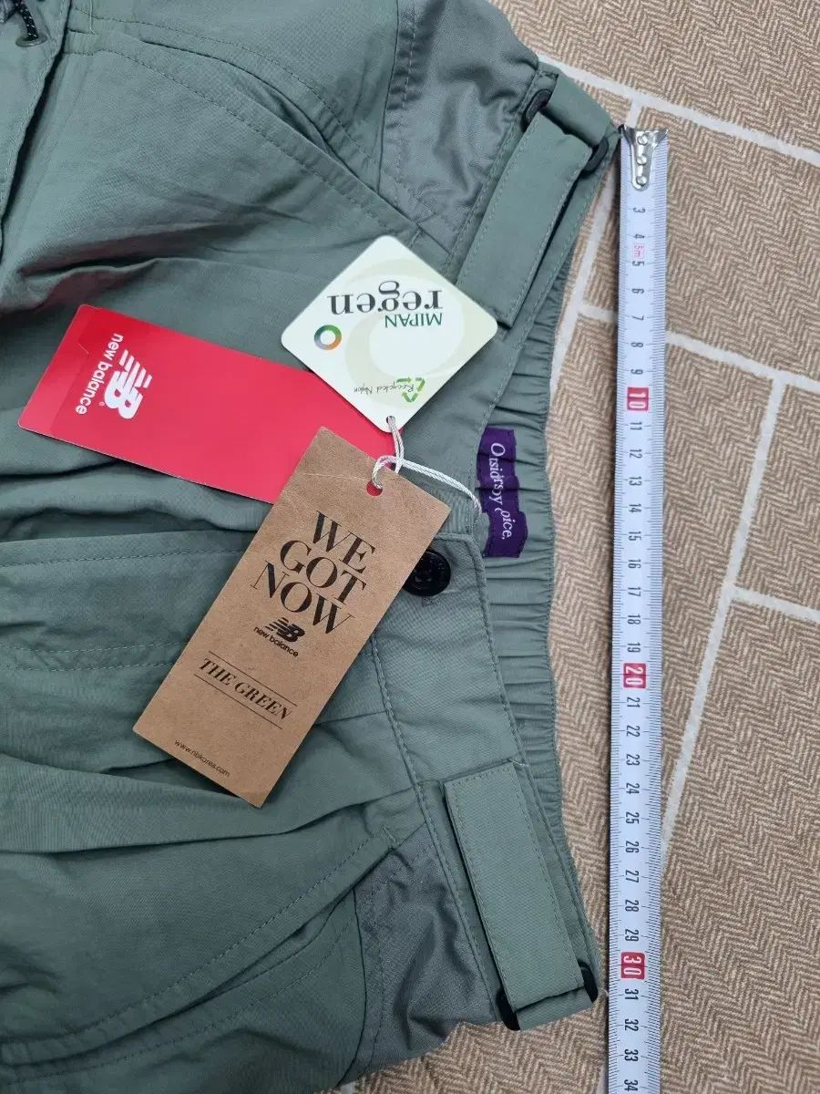 ニューバランス カーゴパンツ