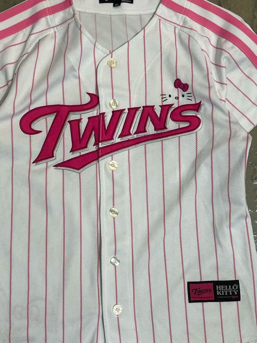 LGツインズ ハローキティ チェ ウンソン M