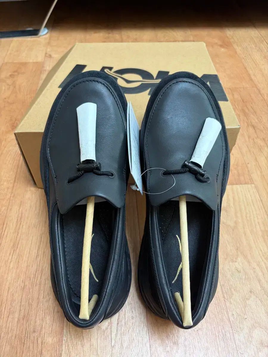 ホカ スピード ローファー ブラック OG