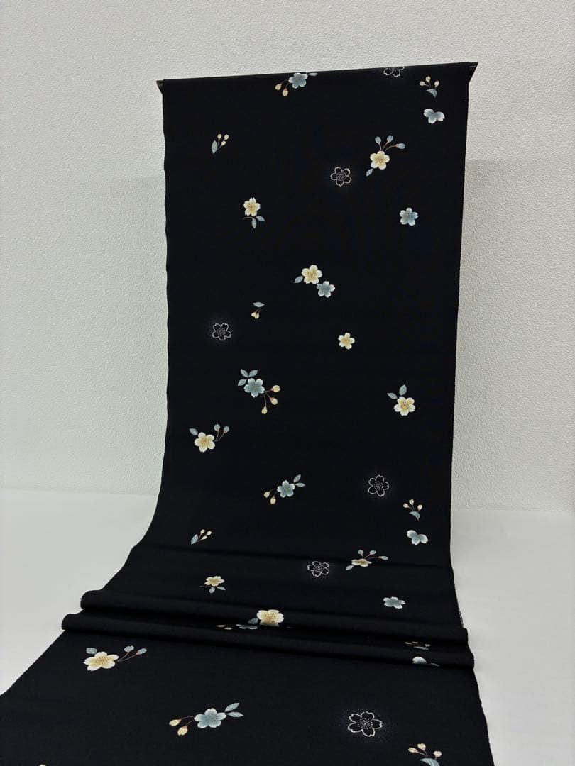 小紋 桜 蛍暈し 舞花文 ちりめん 舞桜 反物 正絹 O060